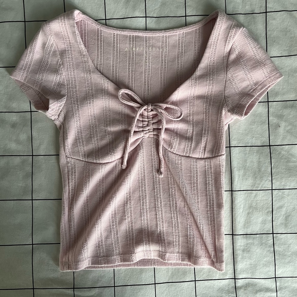Aeropostale Cropped Pink Top with Bow Detail on front Size Small